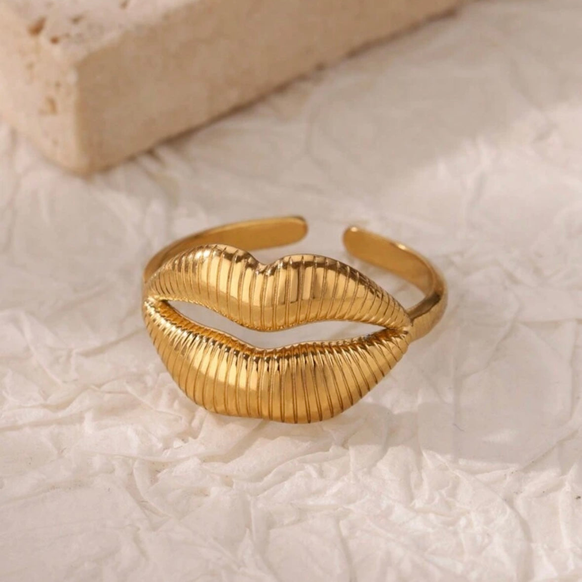 Γυναικείο Ατσάλινο Δαχτυλίδι - Lips Ring (χρυσό, ασημί)